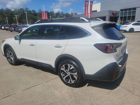 Used 2021 Subaru Outback Touring w/ Popular Package #2 image 3