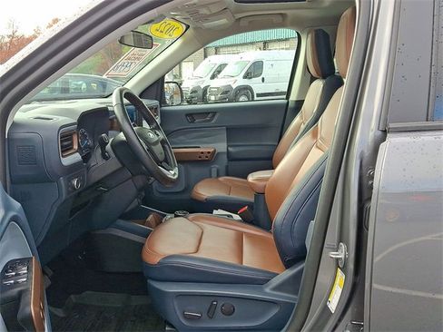 Used 2022 Ford Maverick Lariat w/ Lariat Luxury Package image 11