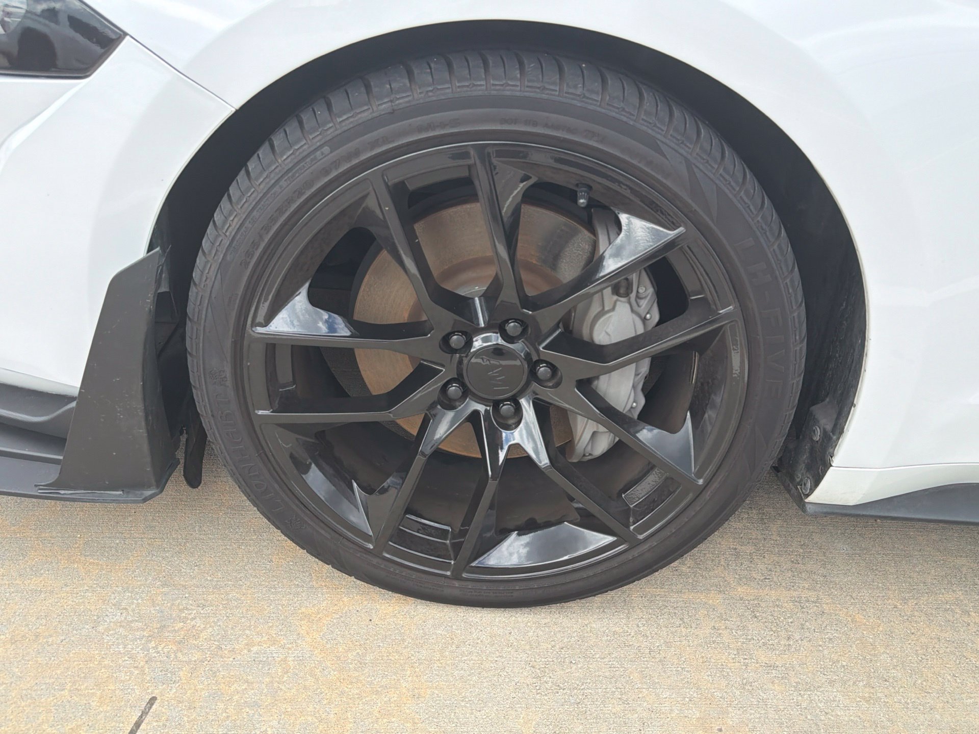 Used 2021 Ford Mustang GT RWD image 9