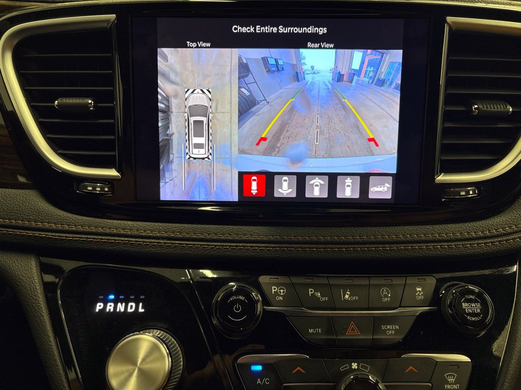 Used 2022 Chrysler Pacifica Pinnacle FWD image 30