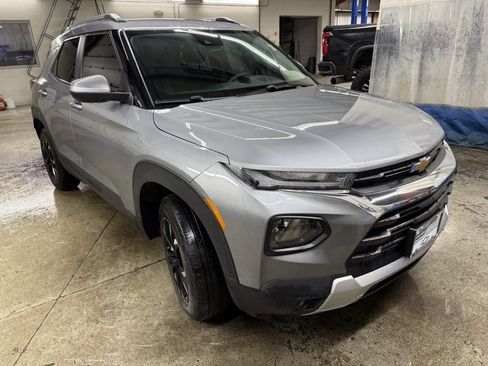 Used 2023 Chevrolet TrailBlazer LT w/ Convenience Package image 7