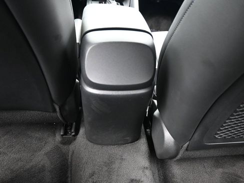 Used 2023 Hyundai Elantra Limited w/ Cargo Package image 39