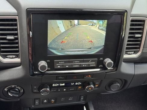Used 2024 Nissan Frontier SL w/ Technology Package AWD/4WD image 10