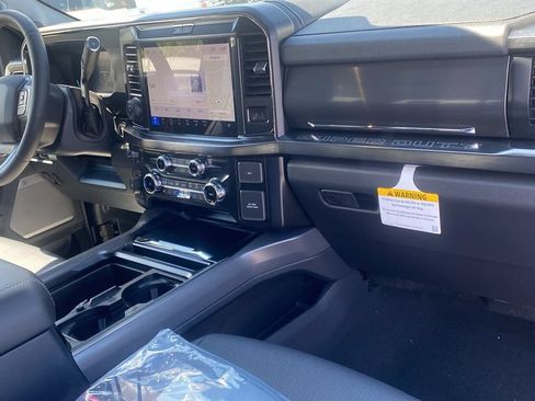 New 2027 Ford F250 Lariat w/ Black Appearance Package AWD/4WD image 11