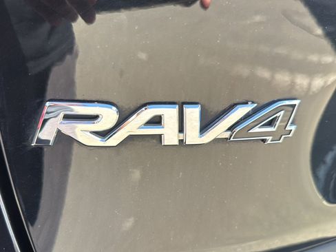 Used 2024 Toyota RAV4 LE AWD/4WD image 43