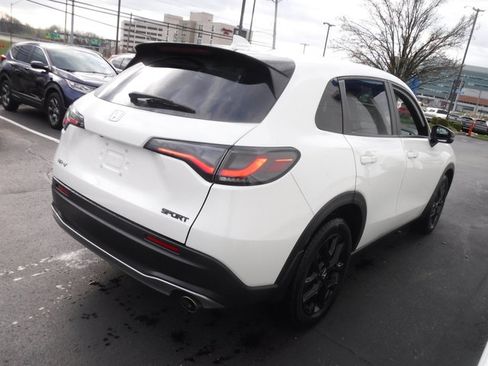 Used 2024 Honda HR-V Sport image 6