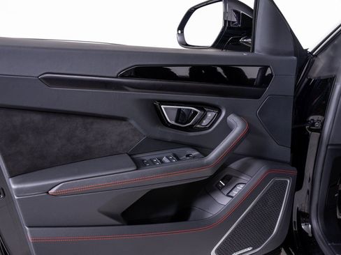 Used 2024 Lamborghini Urus S image 15