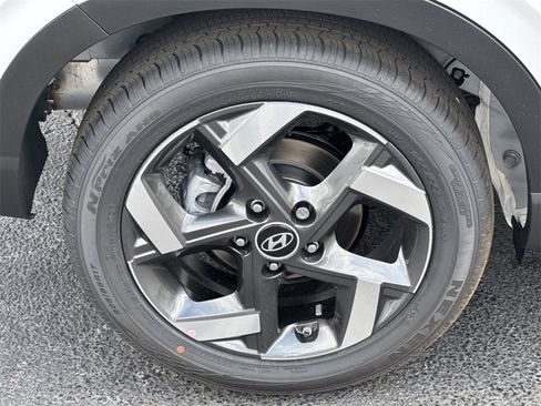 New 2025 Hyundai Venue Limited image 17