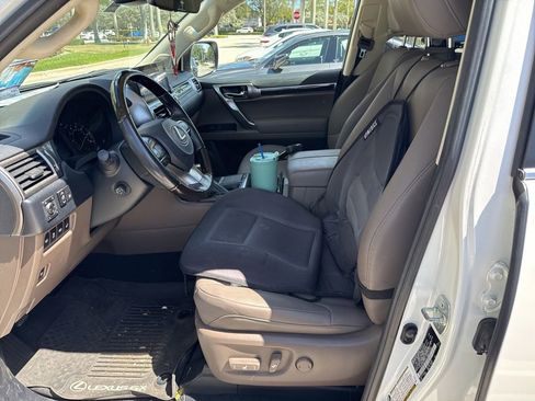 Used 2022 Lexus GX 460 Premium image 2