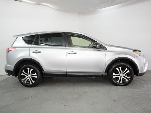 Used 2018 Toyota RAV4 LE w/ All Weather Liner Package FWD image 5