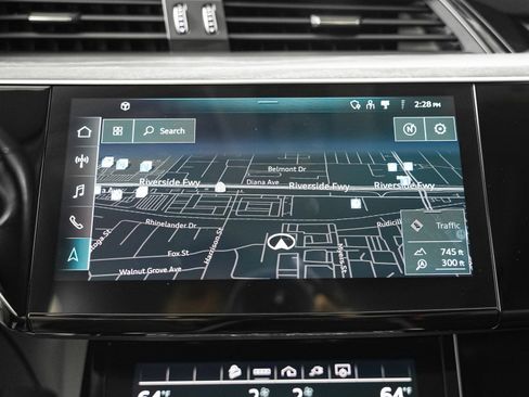 Certified 2024 Audi Q8 e-tron Premium AWD/4WD image 18