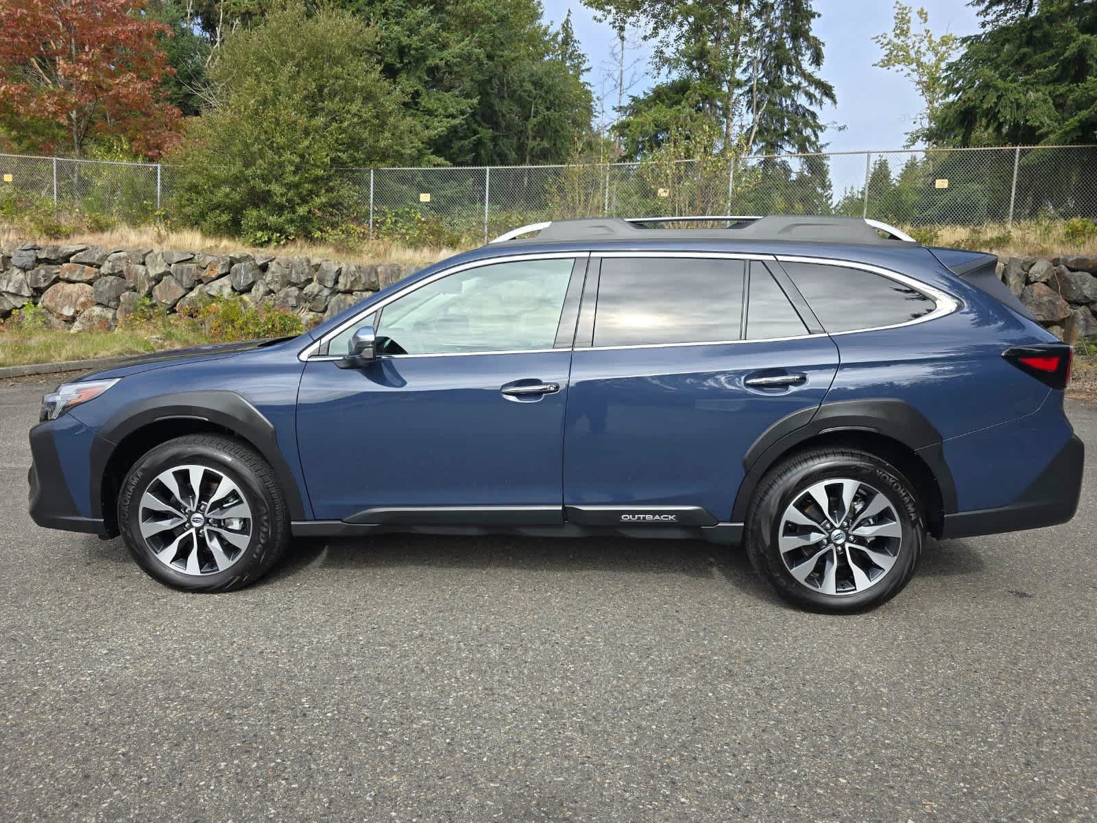 Certified 2025 Subaru Outback Touring XT AWD/4WD image 3