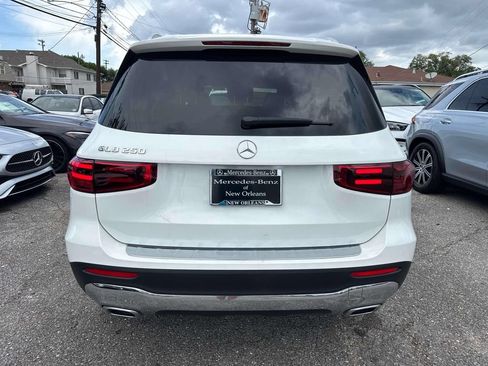 Used 2026 Mercedes-Benz GLB 250 image 4