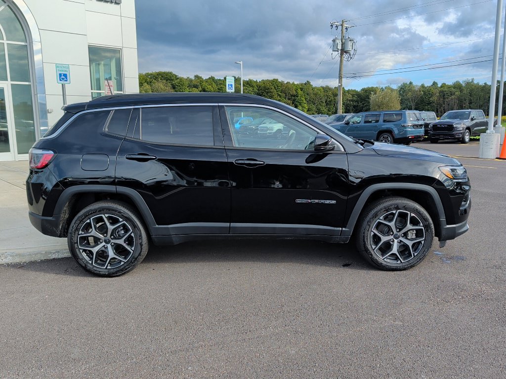 New 2026 Jeep Compass Limited AWD/4WD image 10