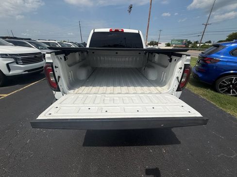 Used 2018 GMC Sierra 1500 SLT w/ SLT Premium Package AWD/4WD image 5