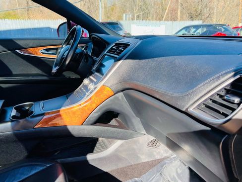 Used 2016 Lincoln MKX Select w/ Select Plus Package image 19