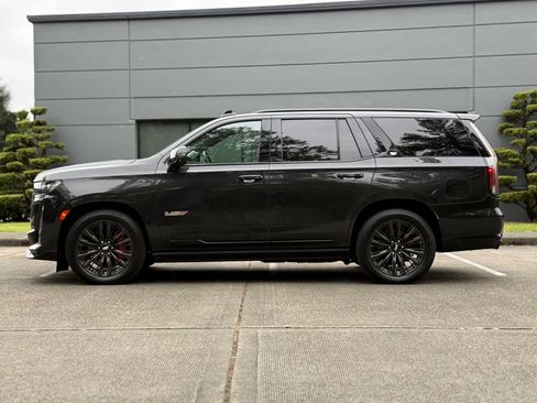 Used 2024 Cadillac Escalade V w/ LPO, ONYX Package AWD/4WD image 8