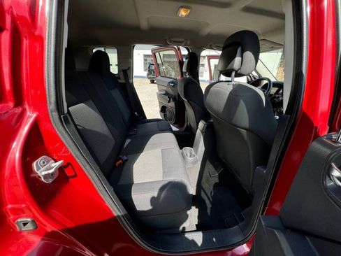 Used 2010 Jeep Compass Sport image 5