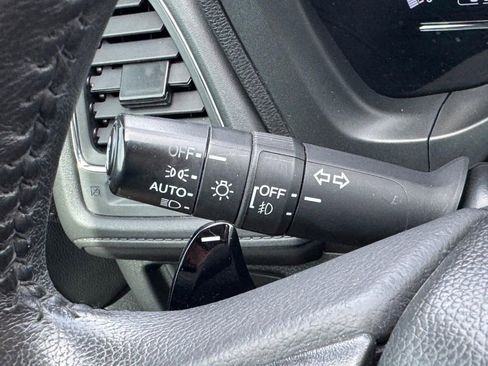 Used 2021 Honda HR-V EX-L image 21