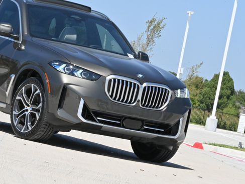 Certified 2025 BMW X5 sDrive40i w/ Premium Package RWD image 35