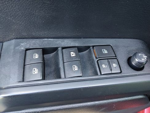 Used 2019 Toyota Tacoma SR w/ SR Convenience Package RWD image 27