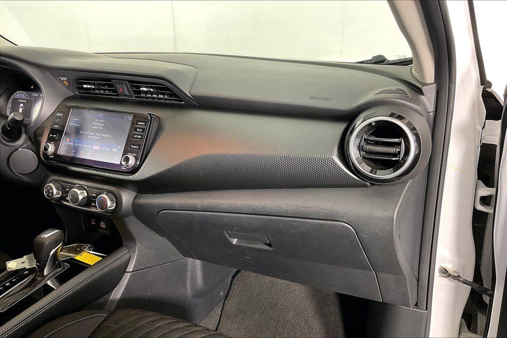 Used 2023 Nissan Kicks SV FWD image 18