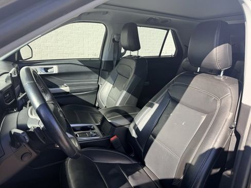 Used 2021 Ford Explorer Limited w/ Equipment Group 301A image 15