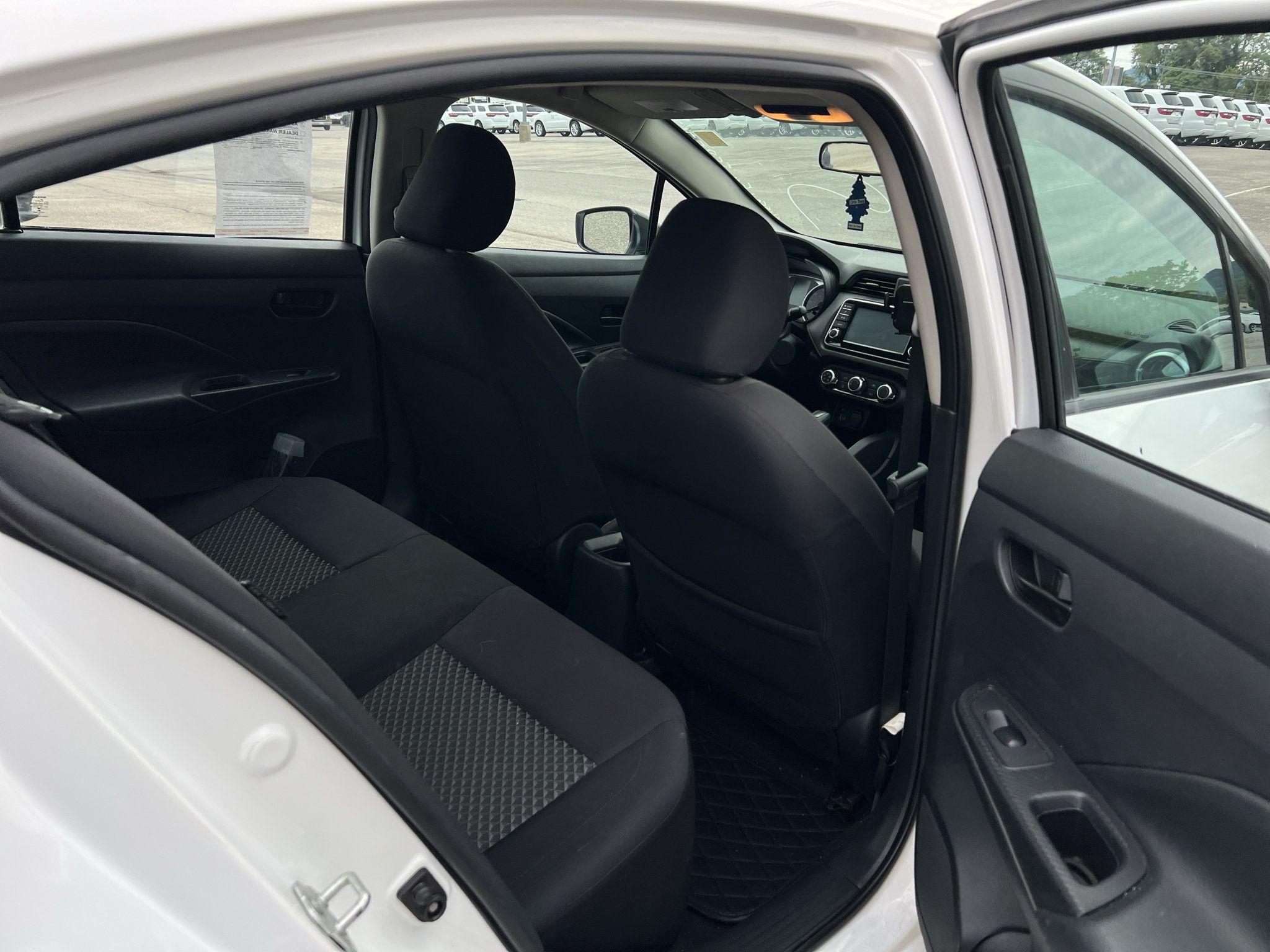 Used 2021 Nissan Versa S FWD image 10