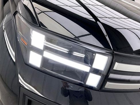 Certified 2025 Hyundai Santa Fe SE image 25