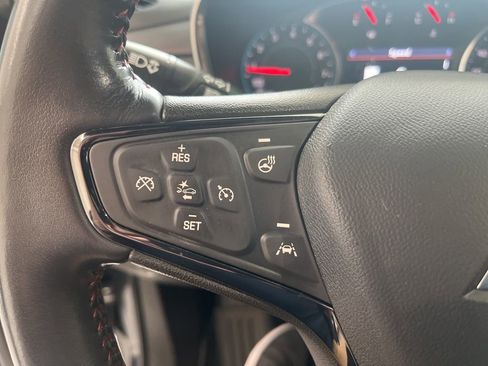 Used 2022 Chevrolet Equinox RS w/ RS Leather Package FWD image 17