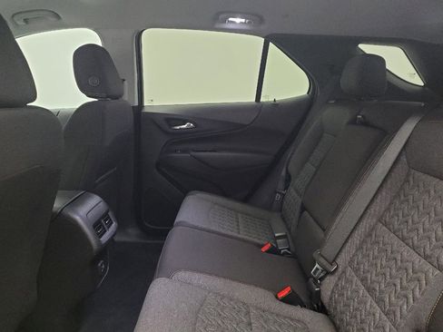 Used 2023 Chevrolet Equinox LT image 18