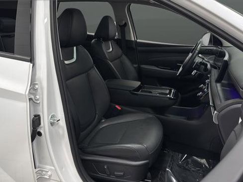 Used 2025 Hyundai Tucson Limited AWD/4WD image 23