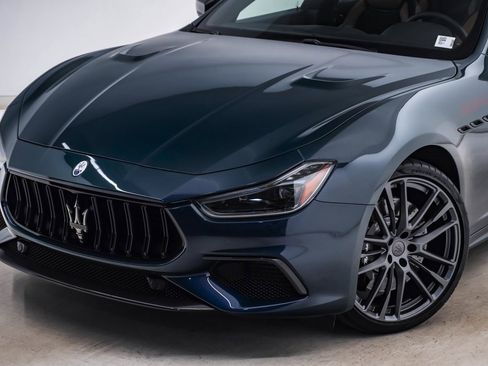 Used 2024 Maserati Ghibli Trofeo image 4