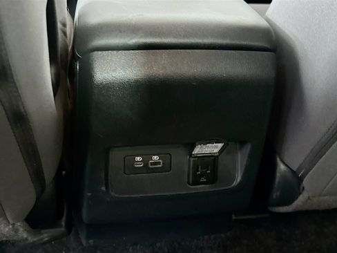 Used 2022 Nissan Frontier SV AWD/4WD image 28