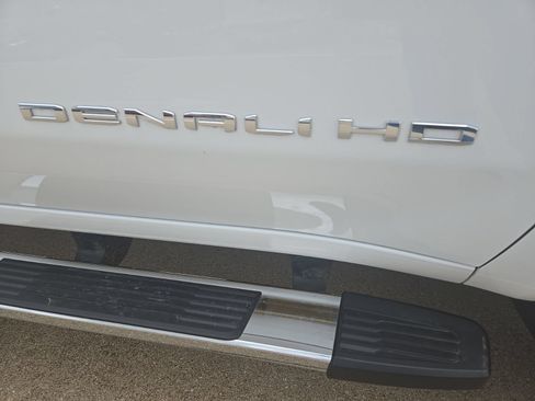 Used 2024 GMC Sierra 2500 Denali w/ Denali Reserve Package AWD/4WD image 11