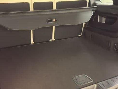 Certified 2026 Mercedes-Benz GLB 250 4MATIC image 33