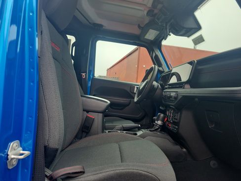 Certified 2024 Jeep Wrangler Unlimited Rubicon image 30