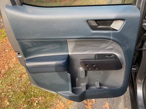 Certified 2024 Ford Maverick Lariat w/ Black Appearance Package image 46