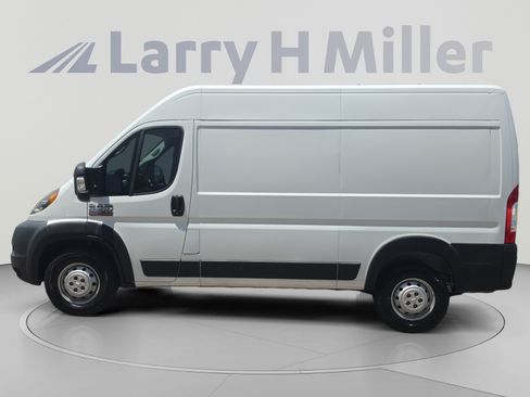 Used 2021 RAM ProMaster 2500 FWD image 2