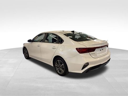 Certified 2023 Kia Forte LXS image 4