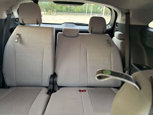 Used 2026 Toyota Sienna LE FWD image 22
