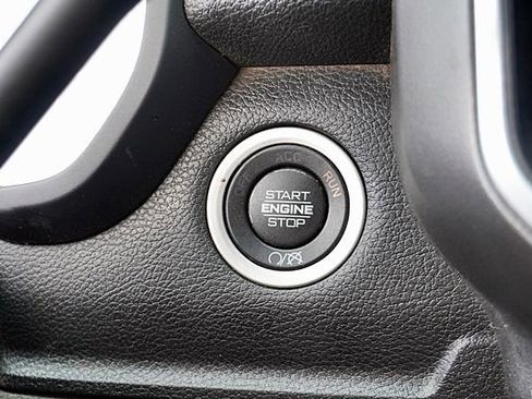 Certified 2022 RAM 2500 Big Horn w/ Cold Weather Group image 32