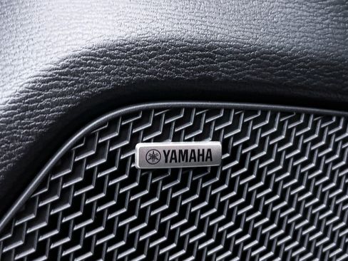 New 2025 Mitsubishi Outlander ES image 11