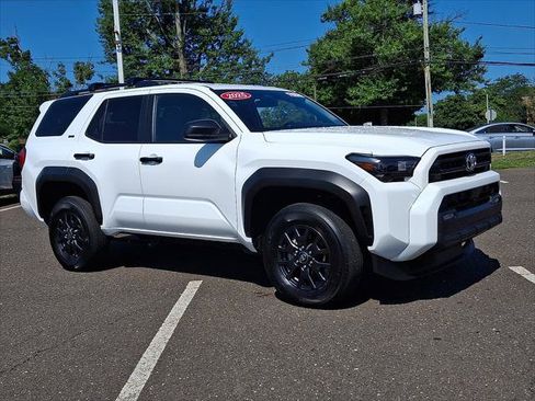Certified 2025 Toyota 4Runner SR5 AWD/4WD image 1
