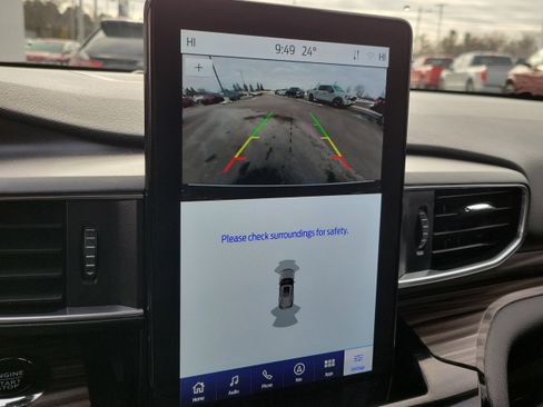 Used 2023 Ford Explorer Limited w/ Limited Technology Package image 29