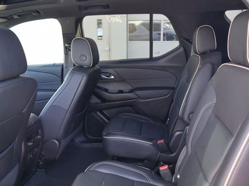 Used 2023 Chevrolet Traverse Premier AWD/4WD image 10