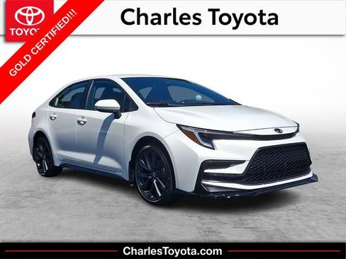 Certified 2026 Toyota Corolla SE FWD image 1