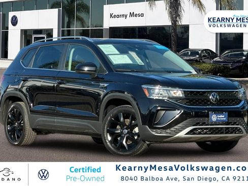 Used 2023 Volkswagen Taos SE w/ Panoramic Sunroof Package image 1