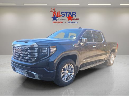 Used 2025 GMC Sierra 1500 Denali w/ Technology Package AWD/4WD image 3