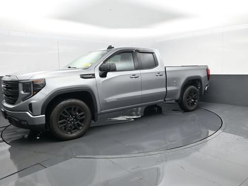 Used 2024 GMC Sierra 1500 Elevation AWD/4WD image 1